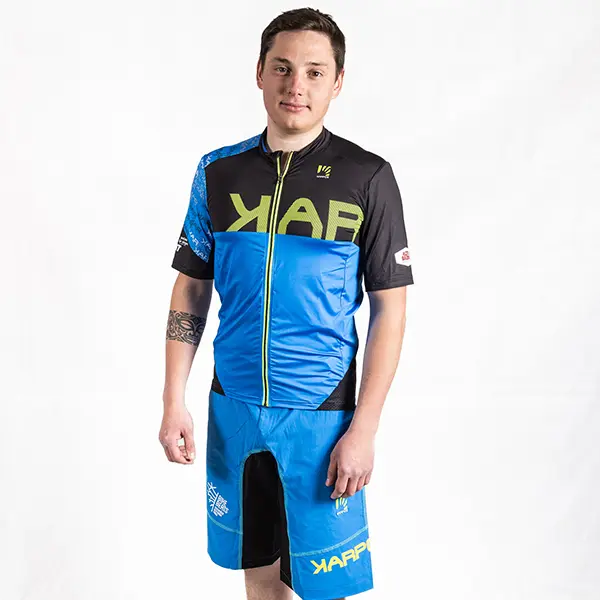 T-Shirt MM jump blueblack_04.webp