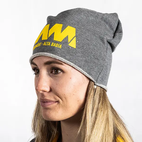 Grey Moviment beanie, one size