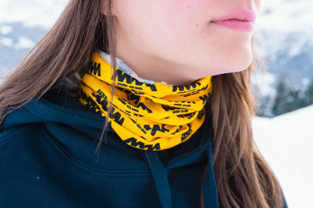 Yellow neck warmer MM